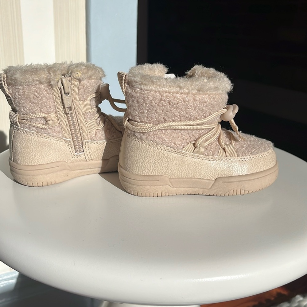 H&M Sherpa Booties
